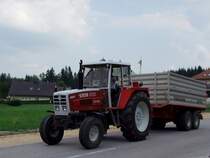 STEYR8120Turbo hat auf seinem Einachstandemkipper Raps geladen, und ist am Weg zum Lagerhaus in Ried i.I.;090802