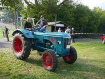 Hanomag R 442/50-Robust, Bj. 1961, 50 PS, f�hrt zum 4. Tanner Bulldog- und Oldtimertreffen am 20.09.2009 in Tann/Rh�n 
