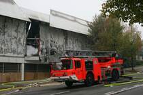 DLK 23-12 3/4 der Feuerwehr Essen bei einem Einsatz am 28.9.2009.