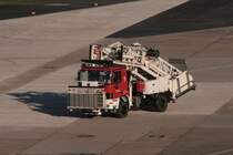 Fox 9 der Flughafenfeuerwehr D�sseldorf.
Mai 2009.