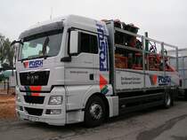 MAN TGX18.400 mit einer Ladung Holzspaltger�ten;090914