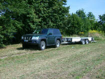 Das Zugfahrzeug f�r schwere Lasten, der Nissan Patrol GR Modell Y61 war als Transportfahrzeug am Rande des Treffens in Bocka zu sehen 