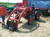 Alter Zetor mit Frontlader beim Bulldogtreffen in Bocka