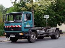 MB-1517 hat soeben einen Wechselaufbau in Cuxhaven abgestellt;090828