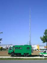 Mercedes-Benz LN 2 917 der bayerischen Polizei mit Antennenaufbau (?) beim Papstbesuch in Regensburg, September 2006