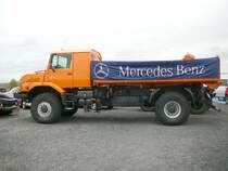 MB Zetros 1833 steht beim 1. Fuldaer Autotag auf dem Ausstellungsgel�nde  Fulda-Galerie  am 04.10.2009