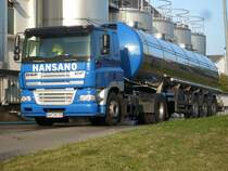 Am 26.September 2009 wartete dieser DAF-Milchlaster in der Molkerei von Bergen/R�gen.