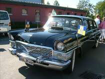 Dieser Tschaika war ebenfalls bei der Werbetour fr den neuen Erzebirgskreis dabai. Hier vor der Burkhardtsdorfer Zwnitztalhalle