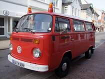 Hat wohl seine aktive Einsatz-Zeit schon hinter sich; 
VW-T2 von CUXHAVEN-Duhnen;090830