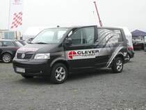 VW T 5 als Werbetr�ger f�r FULDA-Reifen beim 1. Fuldaer Autotag am 04.10.2009 im Ausstellungsgel�nde  Fulda-Galerie 