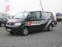 VW T 5 als Werbetr�ger f�r FULDA-Reifen beim 1. Fuldaer Autotag am 04.10.2009 im Ausstellungsgel�nde  Fulda-Galerie 