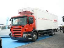 Scania P 230 mit Mitsubishi-K�hlaggregat beim 1. Fuldaer Autotag am 04.10.2009 im Ausstellungsgel�nde  Fulda-Galerie 
