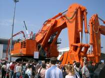 Hitachi EX5500 Grobagger

Motornennleistung: 2x 994 kW
Betriebsgewicht:   522 t


Ausstellungsstck auf der Bauma 2007