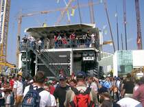 LIEBHERR Muldenkipper TI 274
Nutzlast: 290 metrische Tonnen
          320 amerikanische Tonnen
Leistung: 2237 kW
          3000 PS
Hchstgeschwindigkeit: 64km/h

Ausstellungsstck auf der Bauma 2007