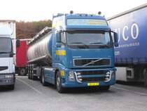 Volvo FH der Firma NOBA auf einem Rastplatz an der A3, 12.10.2009