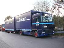 DAF XF der Spedition SCHURZ steht auf einem Rastplatz an der A3, 12.10.2009