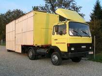 IVECO-Sattel einer Deutschen Schaustellerfamilie ist am Messegelnde in Ried i.I. vorgefahren;090928