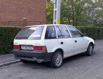 Suzuki Swift, Generation 2, Phase I.
Frontansicht: http://www.fahrzeugbilder.de/bilder/swift-25908.jpg