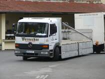 MB Atego der WERNECKER BRAUEREI wird gerade beladen, Werneck am 14.10.2009