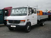 MB Vario mit  F�llung  ausgestellt beim 1. Fuldaer Autotag am 04.10.2009 auf der Fulda-Galerie
