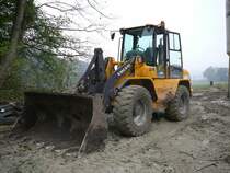 Volvo Radlader auf einer Br�ckenbaustelle bei Gro�heringen/Th�ringen am 22.10.2009 