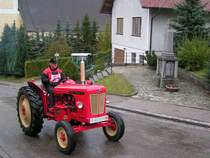 David Brown_950Implematic,Bj.1959; tuckert mit seinen 42PS anlsslich der 6.Steyr-Club-Olympiade Richtung Ziel in Geiersberg;091026