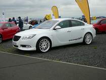 Opel Insignia von Steinmetz-Tuning beim 1. Fuldaer Autotag am 04.10.2009 im Ausstellungsgelnde  Fulda-Galerie  
