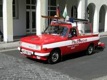 Die Feuerwehr Nemt nahm mit einen Wartburg 353 am Feuerwehrumzug in Wurzen Teil. Man beachte das Grobrandlschfahrzeug welches Zuguntersttzung vom Wartburg brauchte. 22.09.07