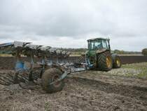 John Deere 8400 mit Lemken-7Scharpflug, 27.10.2009