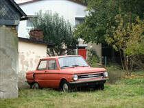 Einen abgestellten Sapo sehe ich da zufllig in einem Garten in Oppach, Saporoshez SAS 968 A;  22.10.2009
