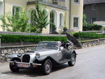 Ein (unbekannter)  flotter Flitzer  aus dem benachbartem Bayern nimmt an der Oldtimerausfahrt in Neukirchen/Vckla teil; 090706