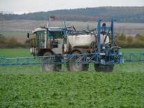 Brutigam Hydrotrac 120-40 als selbstfahrende Feldspritze auf einem Feld in der Nhe der BAB Ausfahrt Waltershausen am 17.10.2009 