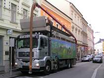 Nach erfolgter Holzpelletzustellung  wird der Pumpenschlauch wieder  eingefahren ;090930