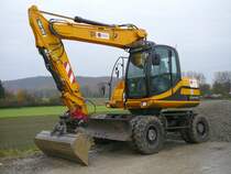 JCB JS 145 steht auf einer Baustelle in der Nhe von Jena am 02.11.2009