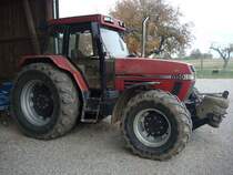 Case 5150 Maxxum plus,
Allradtraktor mit 90PS Turbodiesel aus 4lHubraum,
Okt.2009 im Breisgau
