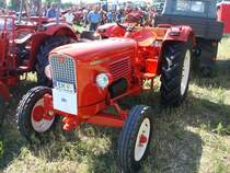 Gldner G 30S Bj.1964, 3-Zyl.-Diesel mit 2400ccm und 30PS,
von diesem Typ wurden 8810 Stck gebaut,
die Firma in Aschaffenburg baute von 1938 bis 1969
insgesamt ber 100000 Traktoren,
Traktorentreff Breisach Sept.2009 
