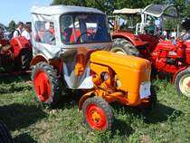 Allgaier AP 17,
Kleintraktor aus Schwaben, Bj.1952,
1370ccm Dieselmotor mit 18PS,
Traktorentreff Breisach Sept.2009 