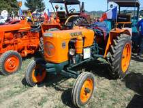 Vendeuvre BL,
bei uns kaum bekannte Traktorenmarke aus Frankreich,
Bj.1960 2-Zyl.Diesel luftgekhlt mit 30PS,
Traktorentreff Breisach Sept.2009