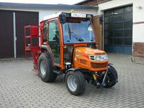 Iseki 4330 der Stadtverwaltung Kahla/Thringen gesehen am 05.11.2009