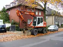 Ein Atlas-Bagger am Rand der Sch�ferstra�e in Herne am 6. November 2009.