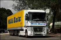 WILLI BETZ ist die gr��te Spedition in Europa. Die Spedition besitzt ca. 50 Standorte in ganz Europa und selbst im Iran(!).Durch den gro�en Fuhrpark (ca. 2800 Zugmaschinen und 4000 Aufliegern) ist es m�glich Transporte in Europa, im Nahen und mittleren Osten und in Zentralasien anzubieten. WILLI BETZ ist Marktf�hrer im Nahostverkehr. Neben Actros werden auch RENAULT&acute;s eingesetzt. Im Bild ein neuer (?) RENAULT MAGNUM 500PS aus Portugal am 06.09.2009 auf dem Rasthof Sauerland-West.