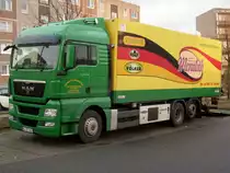 MAN-LKW am 06.November 2009 in einem Wohngebiet in Bergen/R�gen.