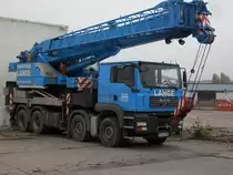 MAN-Autokran am 08.November 2009 im Industriegel�nde von Bergen/R�gen.