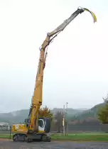 Liebherr 944 steht bei BIV-Baumaschinen in 03781 Saalfeld am 09.11.2009