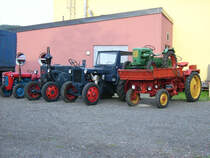 ITM 533, Lanz, Pionier und RS09 mit Ladepritsche sowie einen Holder als Ladung standen bereits am Samstag neben der Mehrzweckhalle zum Bulldogtreffen in Burkhardtsdorf