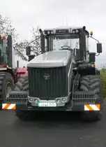 DTU T860 der Deutschen Traktoren Union Stadtilm gesehen am 10.11.2009. Angetrieben wird diese m�chtige Maschine von einem Deutz-Motor mit 600 PS.