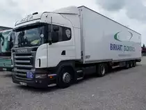SCANIA-R420 bei einer kurze Pause ;090711