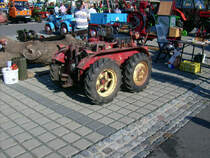 Dieser Weinbergtraktor war auch mit beim Bulldogtreffen in Burkhardtsdorf ausgestellt