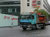 Mercedes ACTROS unterwegs in der Stadt Fribourg am 09.11.2009