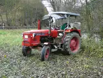 Zetor 4712 auf einer Wiese im Saaletal
